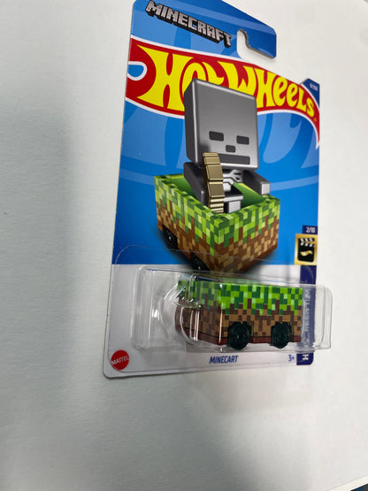 Hot Wheels 1/64 Minecraft Minecart Green - Damaged Box