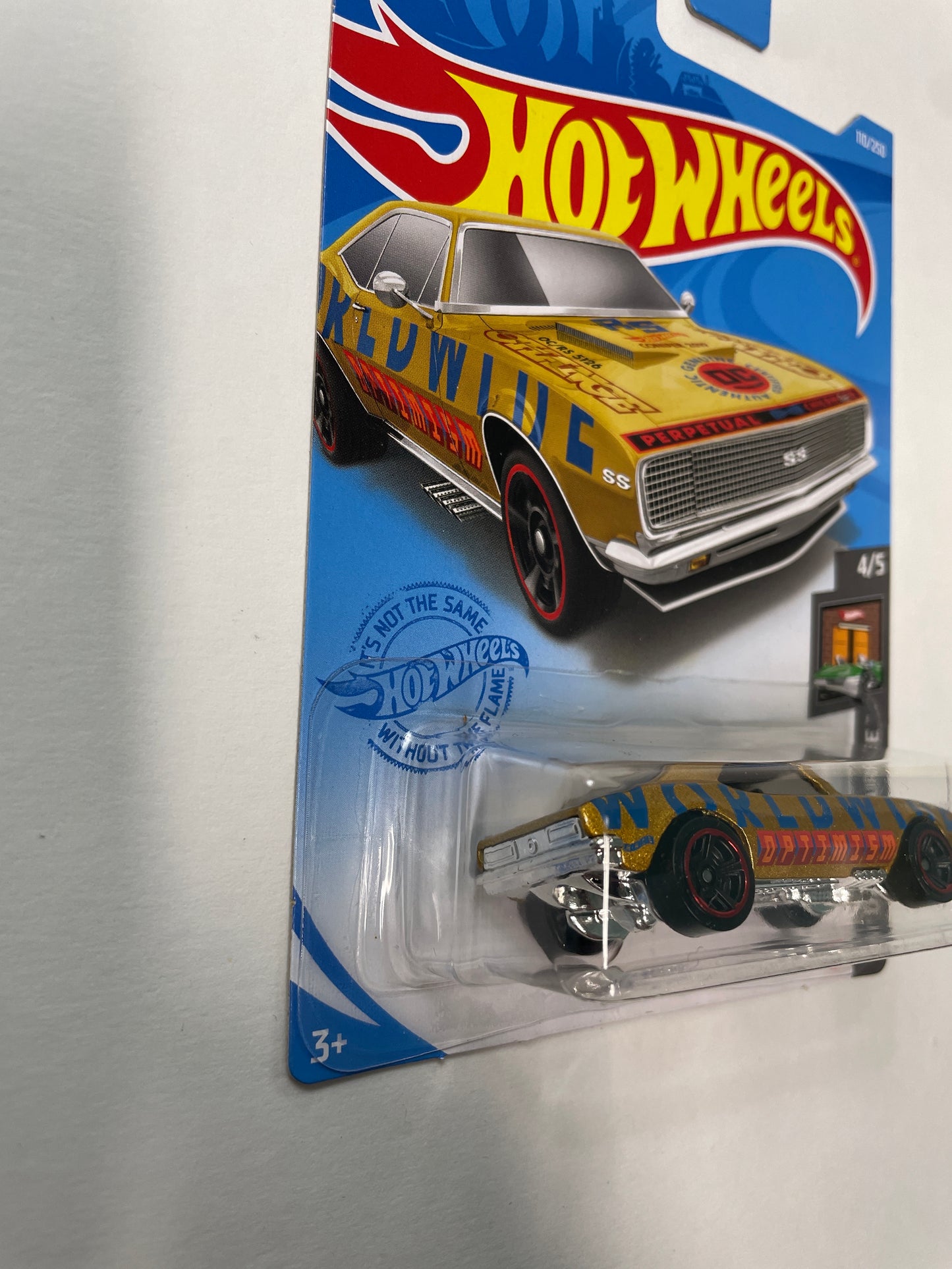 Hot Wheels 1/64 ‘67 Chevy Camaro Gold