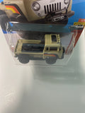 Hot Wheels 1/64 ‘57 Jeep FC Beige