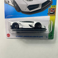 Hot Wheels 1/64 LB-Works Lamborghini Huracan Coupé White