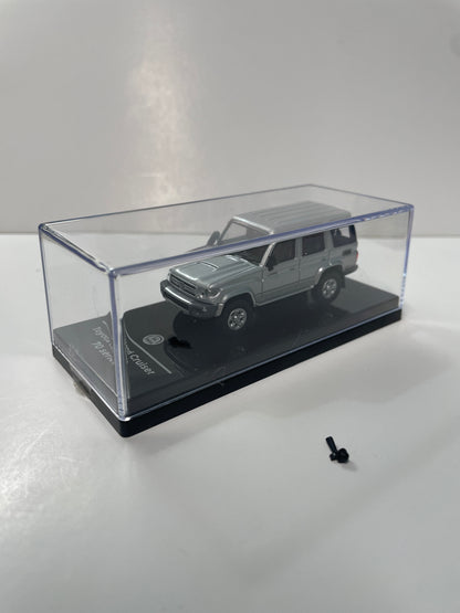 Para64 Toyota 2007 Land Cruiser 76 Silver Pearl - Damaged Car (Read Description)