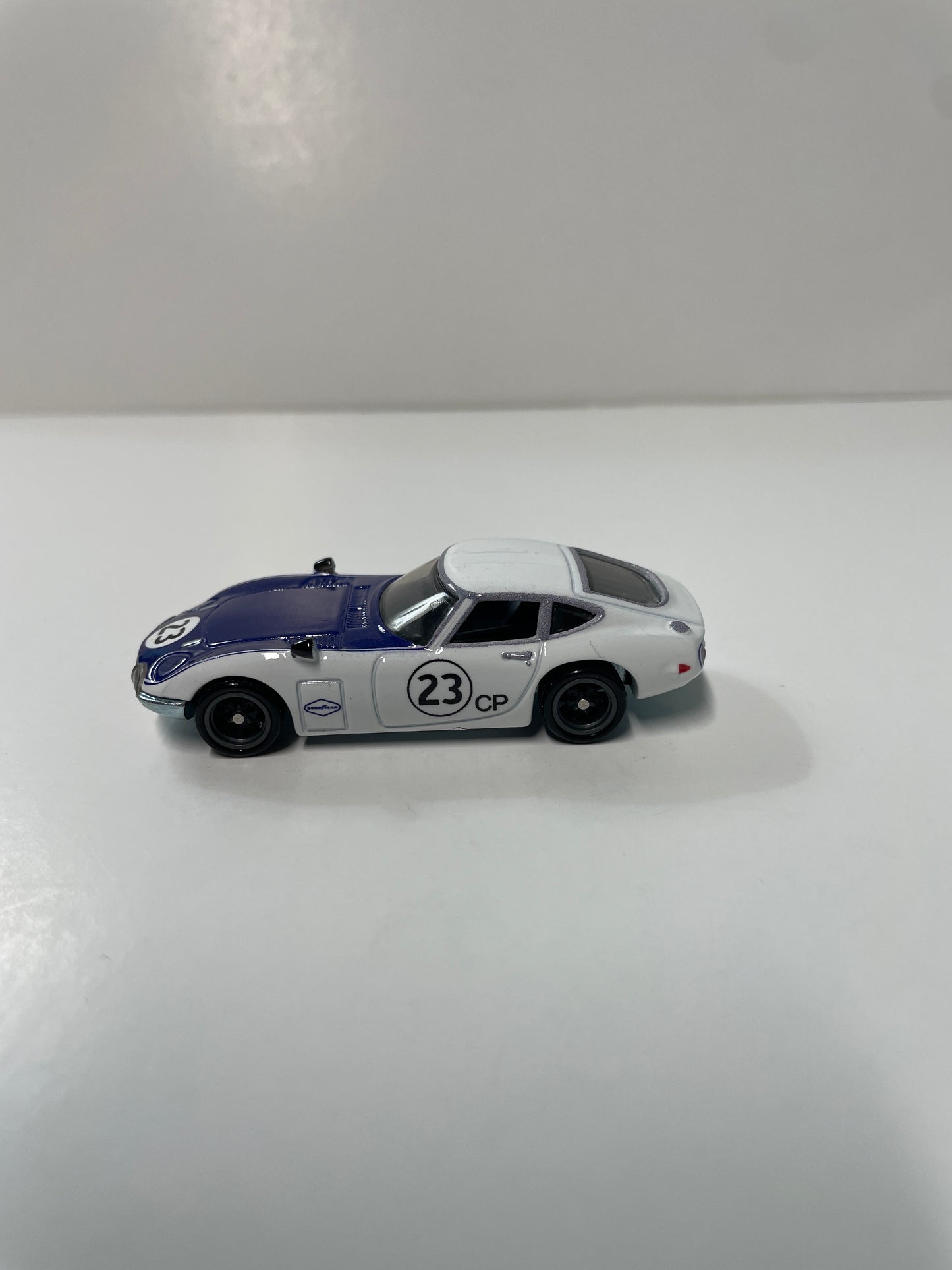 *Loose* Hot Wheels 1/64 Premium Car Culture 2 Pack Toyota 2000GT White & Blue