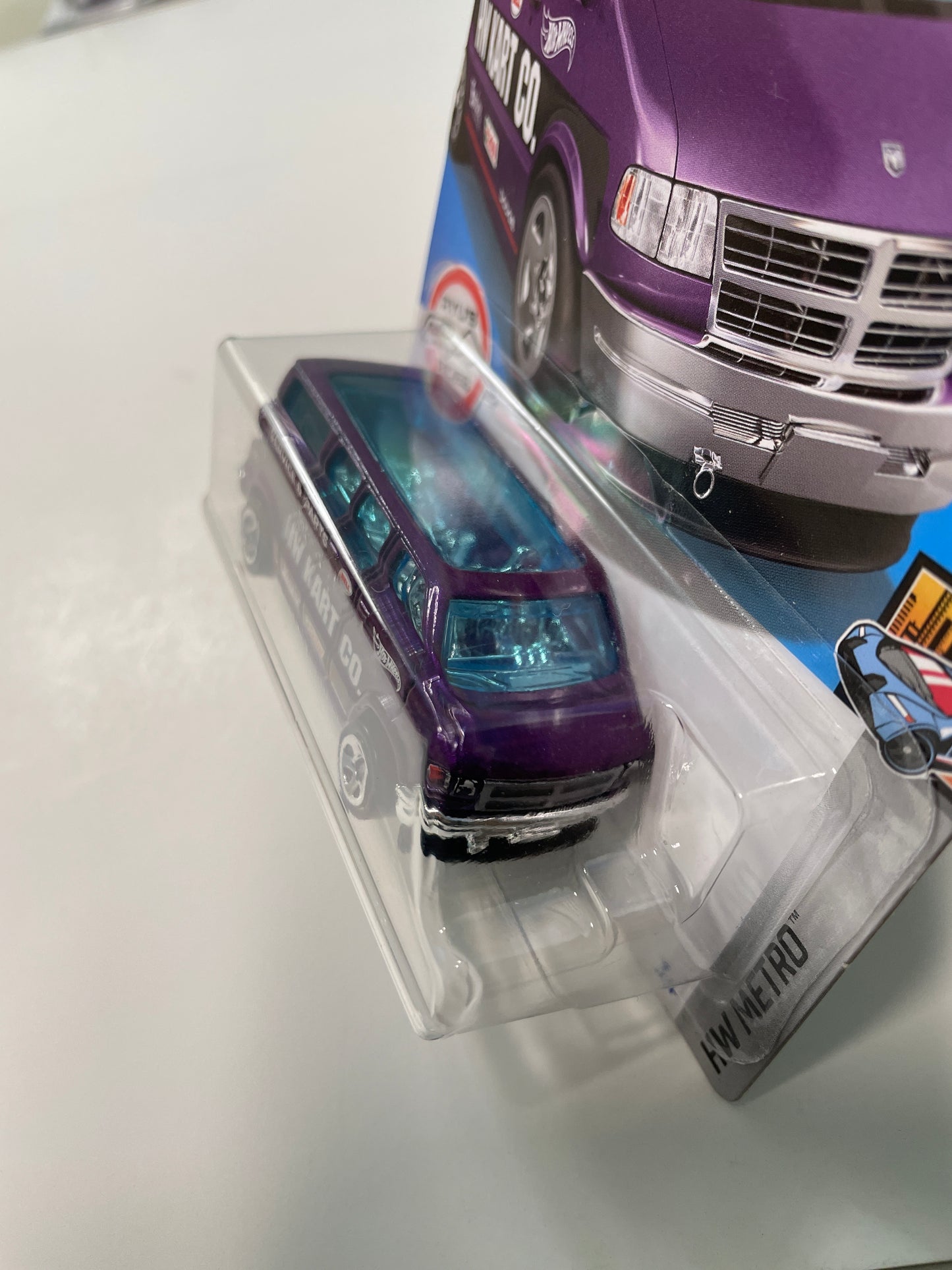 Hot Wheels 1/64 Dodge Van Purple