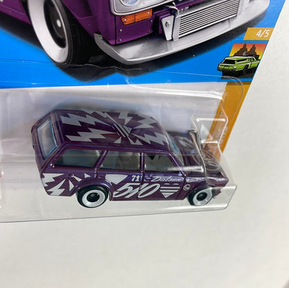 Hot Wheels 1/64 Datsun Bluebird Wagon (510) Purple