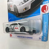 Hot Wheels 1/64 Godzilla Nissan Skyline GT-R (BCNR33) White