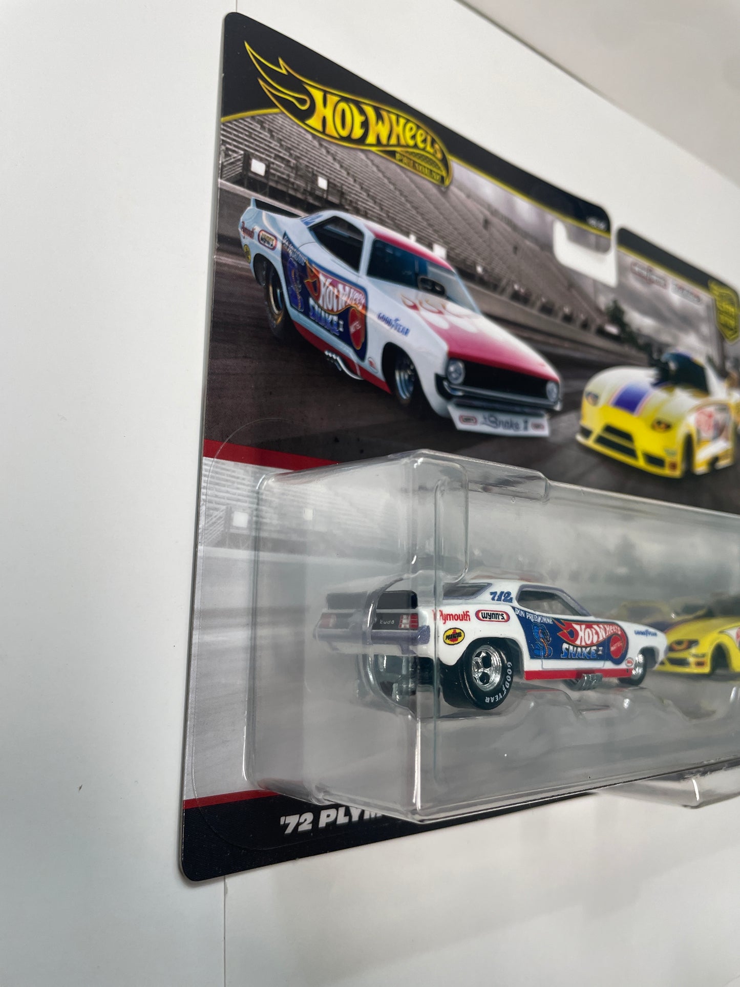 Hot Wheels 1/64 Premium Car Culture 2 Pack ‘72 Plymouth Cuda FC White & Rob’n Pinks Yellow - JBL01