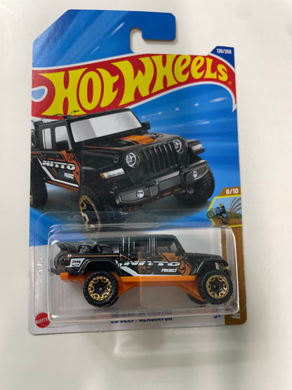 Hot Wheels 1/64 ‘20 Jeep Gladiator Black & Orange