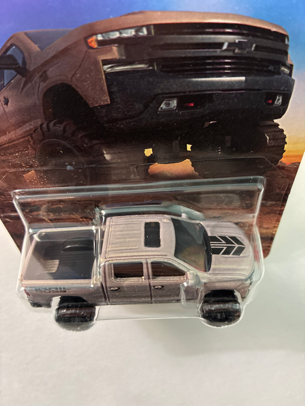 Hot Wheels 1/64 Silver Series Performance Trucks 2019 Chevrolet Silverado Trail Boss LT Brown - JKX71