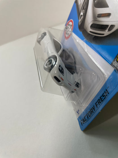 Hot Wheels 1/64 Best Buy McLaren F1 White - Damaged Box