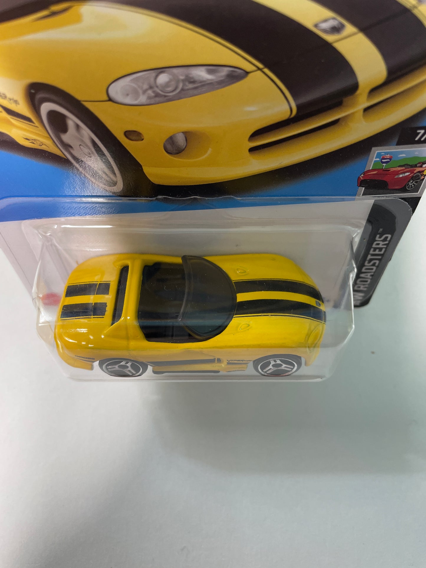 Hot Wheels 1/64 Dodge Viper RT/10 Yellow - Damaged Box