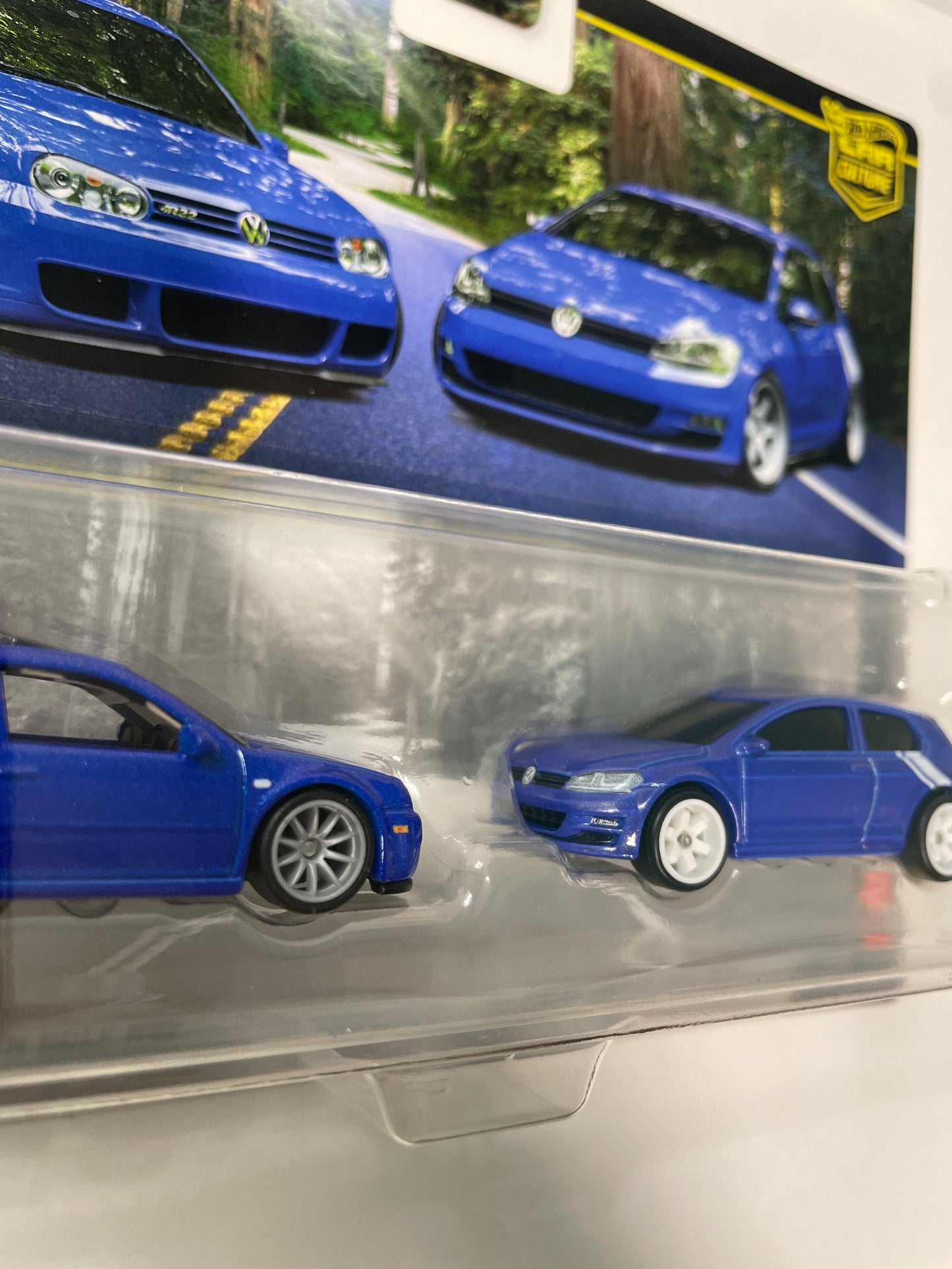 Hot Wheels 1/64 Premium Car Culture 2 Pack 2004 Volkwagen Golf R32 & Volkswagen Golf MK7 Blue - JHW49