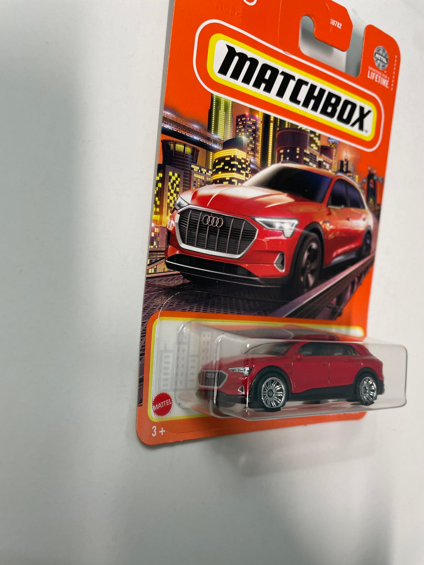 Matchbox 1/64 Audi E-Tron Red
