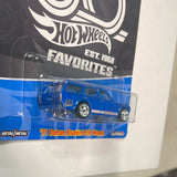 Hot Wheels 1/64 50th Favorites ‘71 Datsun Bluebird 510 Wagon Blue