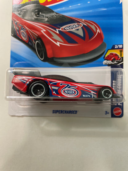 Hot Wheels 1/64 Supercharged Red - Damaged Box