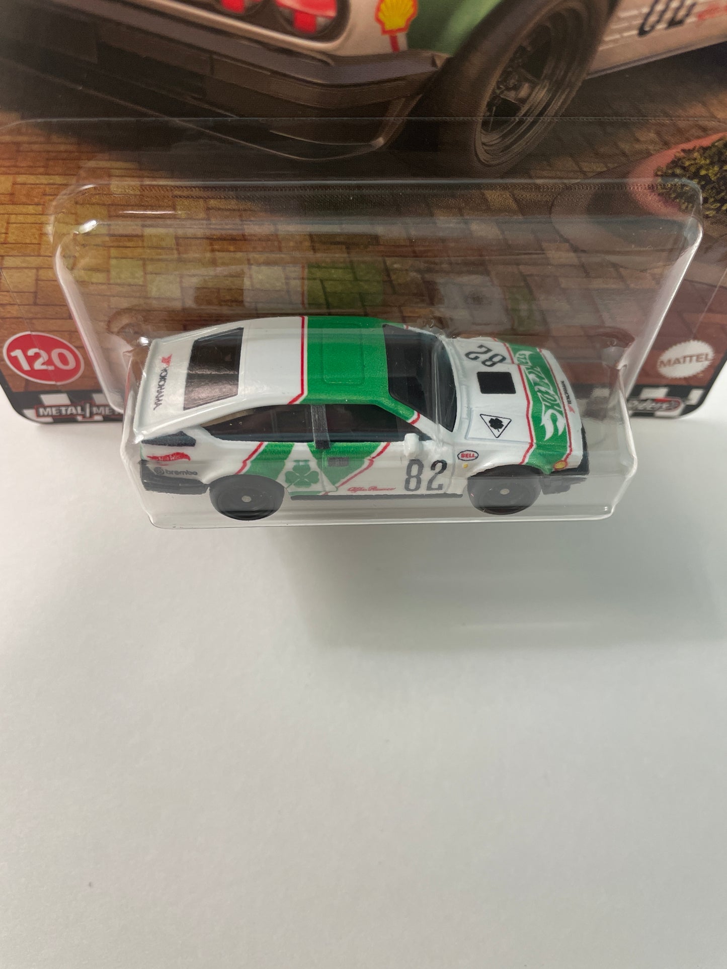Hot Wheels 1/64 Boulevard Mix A Alfa Romeo GTV6 3.0 White & Green