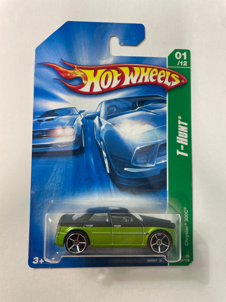 *Treasure Hunt* Hot Wheels 1/64 Chrysler 300C Green - Damaged Card