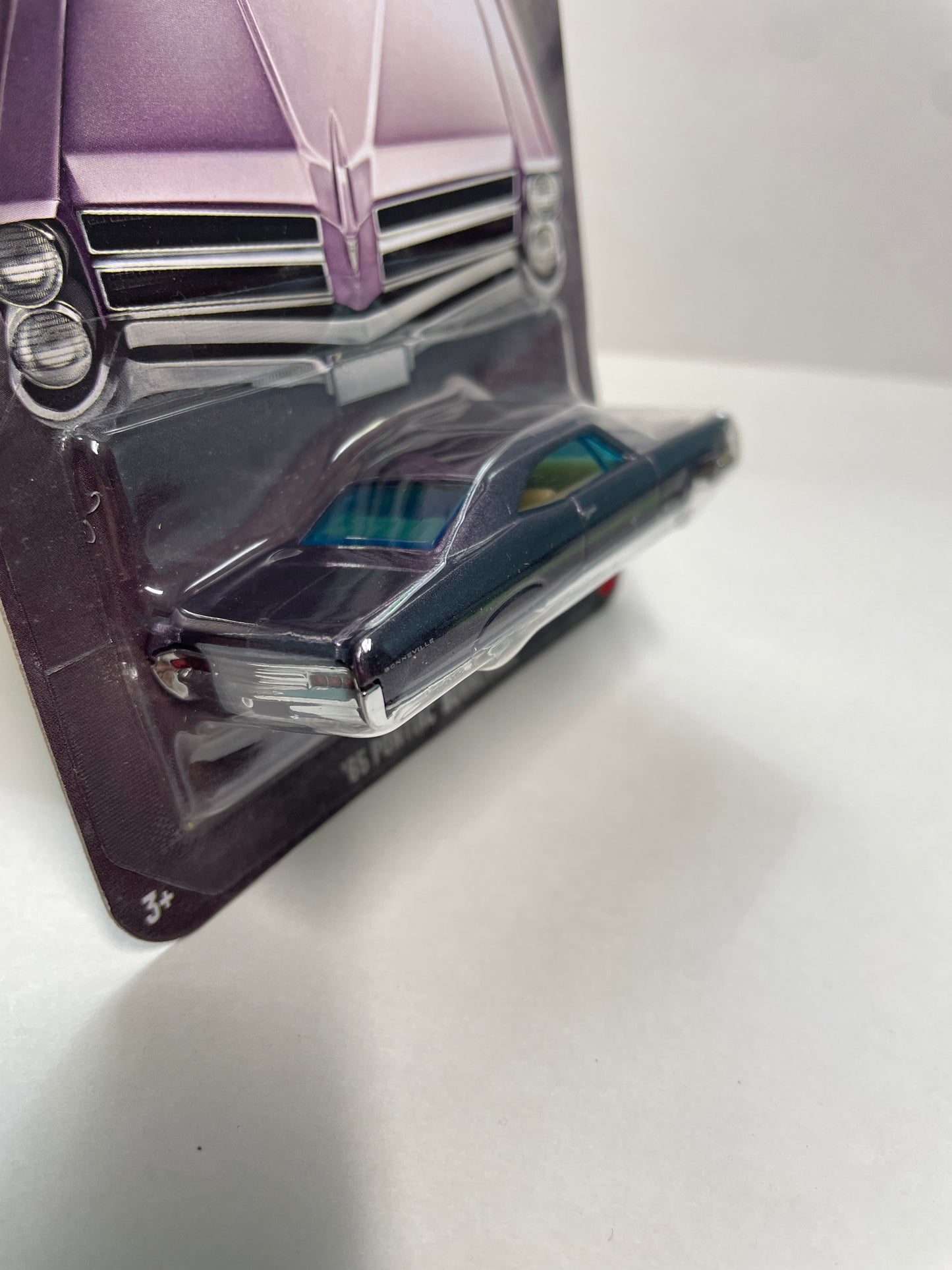 Hot Wheels 1/64 Silver Series Pontiac '65 Pontiac Bonneville Purple - JKY12