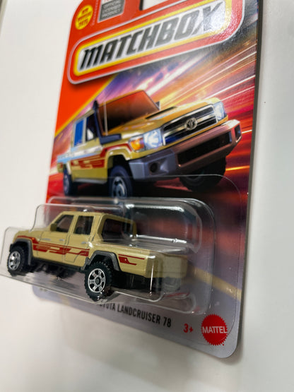 Matchbox 1/64 ‘17 Toyota Landcruiser 78 Beige