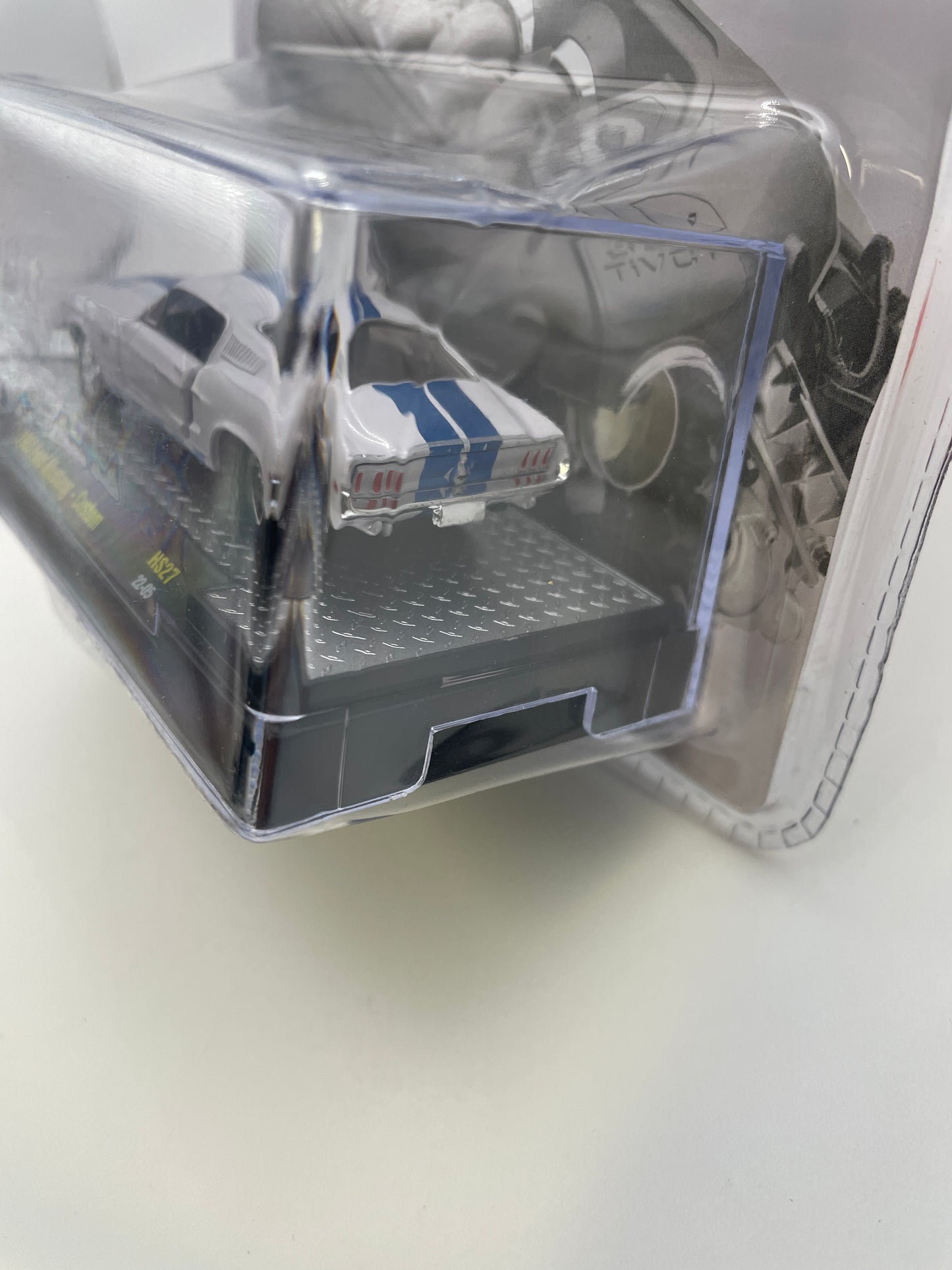 M2 Machines 1/64 Ford 5.0 Coyote 1968 Ford Mustang - Custom White - Damaged Box