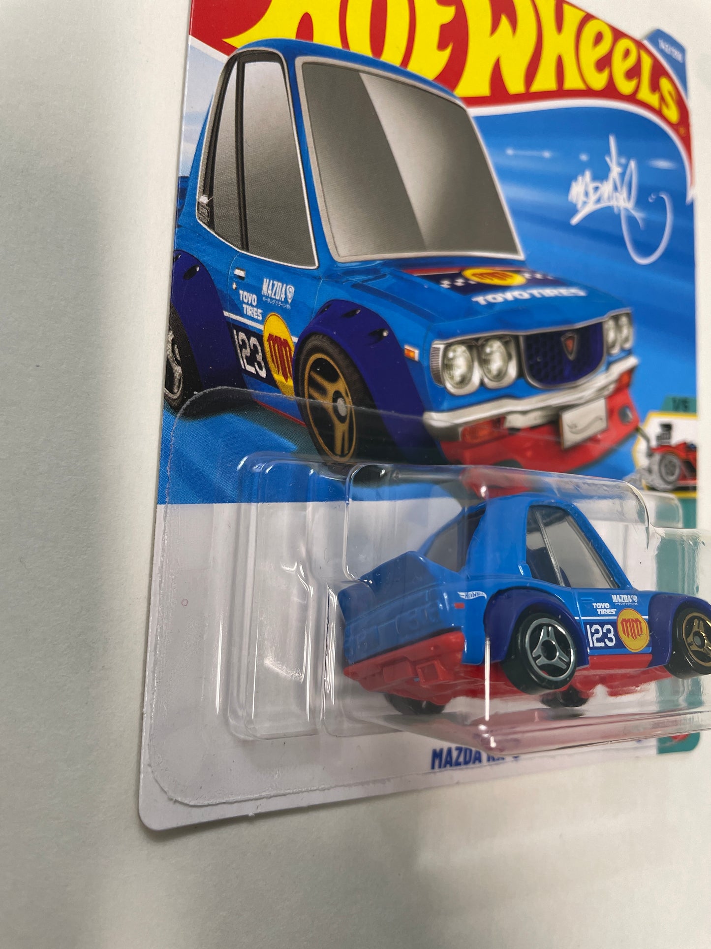 Hot Wheels 1/64 Mazda RX-3 Blue