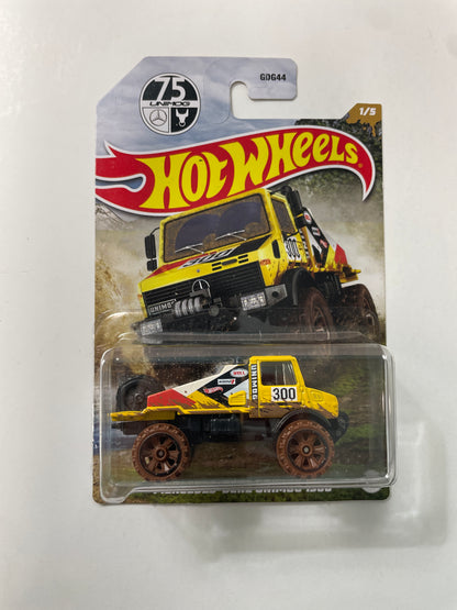 Hot Wheels 1/64 Mud Runners Mercedes-Benz Unimog 1300 Yellow