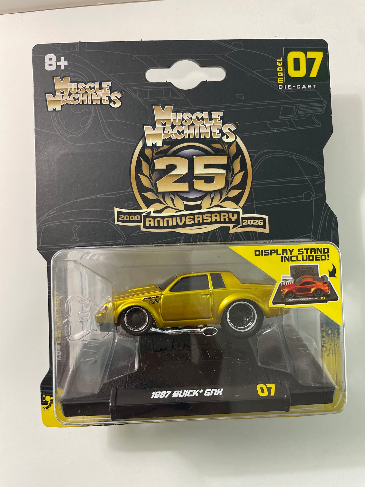 Maisto Muscle Machines 1/64 1987 Buick GNX Gold - 15536-15555