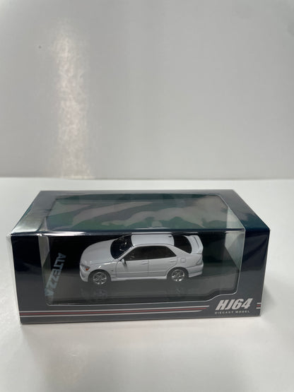 Hobby Japan 1/64 Toyota Altezza RS200 (E10) 1998 Genuine Option Parts Super White II - HJ642080BW