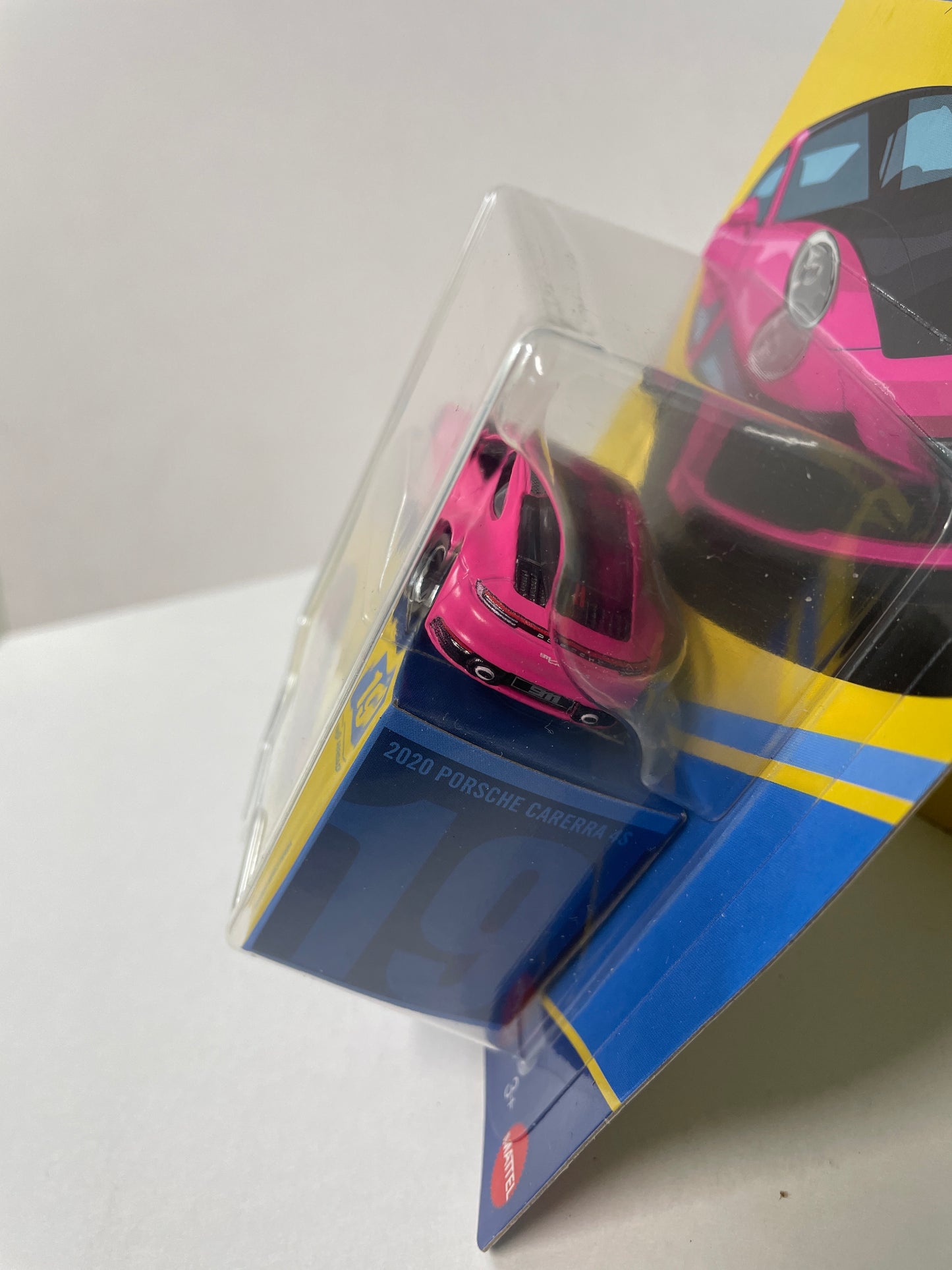 Matchbox Collectors 1/64 2020 Porsche Carrera 4S Pink