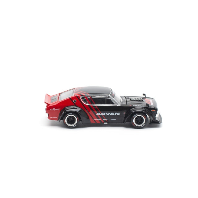 Pop Race 1/64 Nissan Skyline KPGC110 (Kenmeri) Advan Black & Red