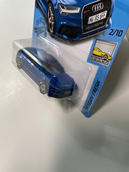 Hot Wheels 1/64 ‘17 Audi RS 6 Avant Blue