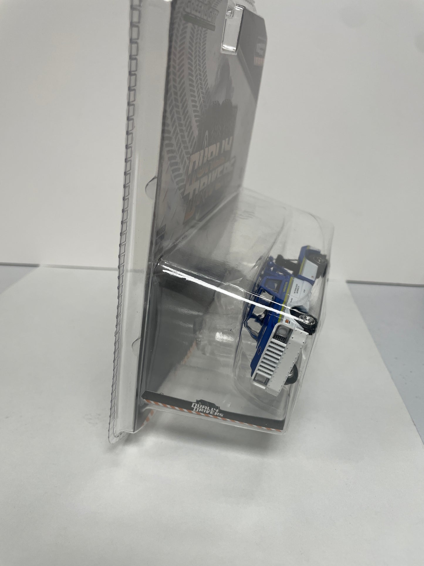 Greenlight 1/64 Dually Drivers 1972 Chevrolet C-30 Dually Wrecker - Goodyear Tire Testing Division Blue