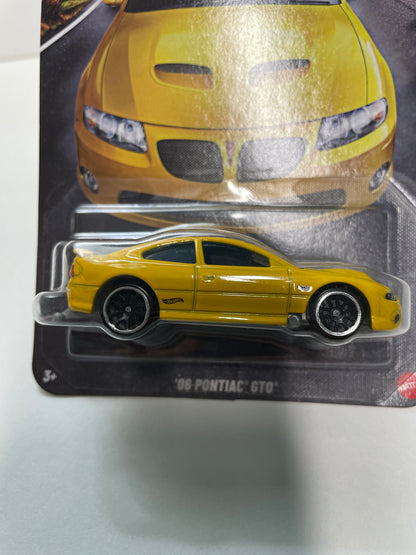 Hot Wheels 1/64 Silver Series Pontiac '06 Pontiac GTO Yellow - JKY10 - Damaged Box