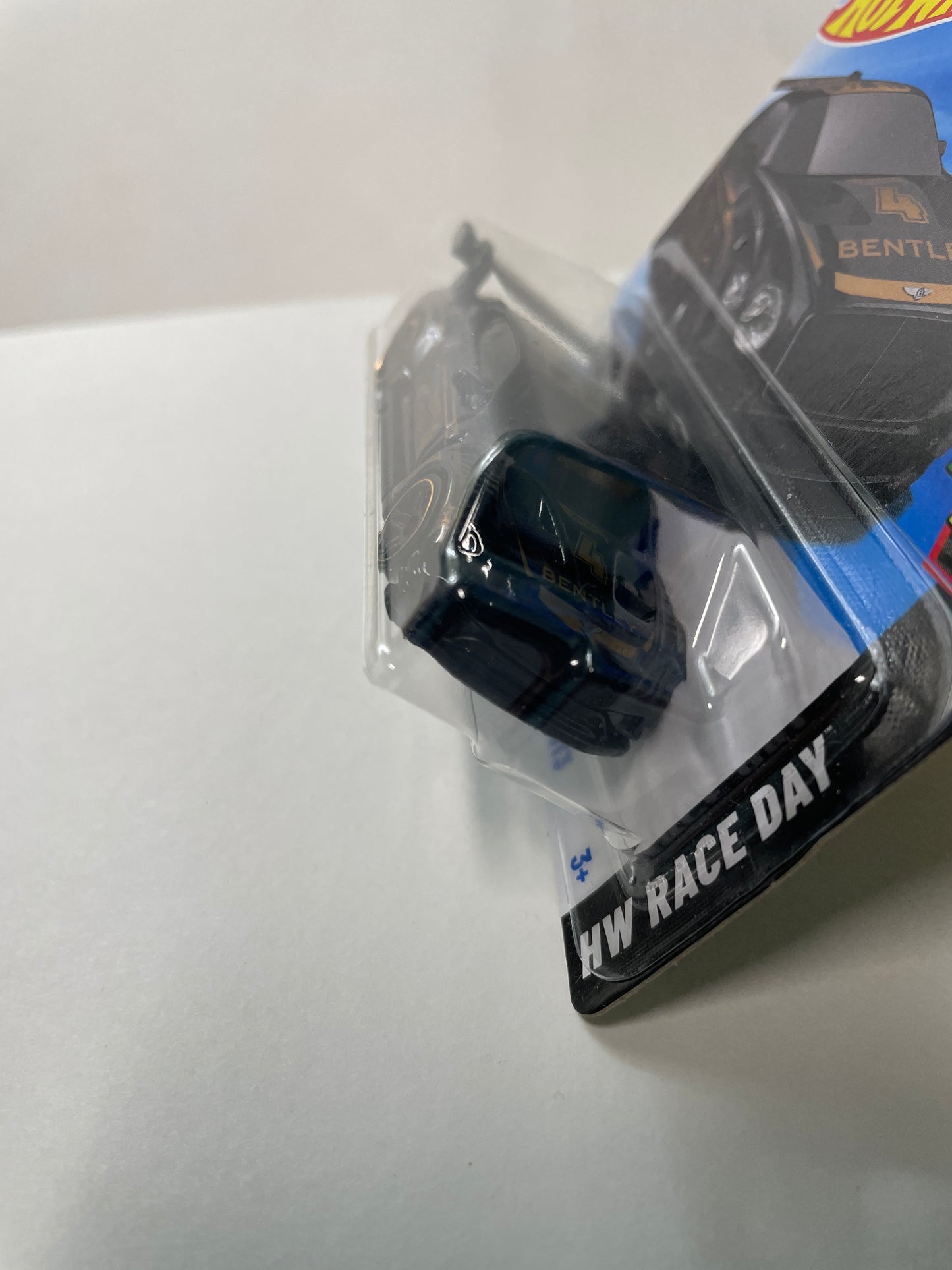 Hot Wheels 1/64 2018 Bentley Continental GT3 Short Card Black - Damaged Box