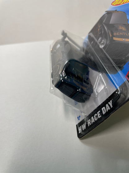 Hot Wheels 1/64 2018 Bentley Continental GT3 Short Card Black - Damaged Box