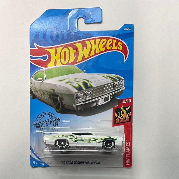 Hot Wheels ‘69 Ford Torino Talladega White & Green - Damaged Card