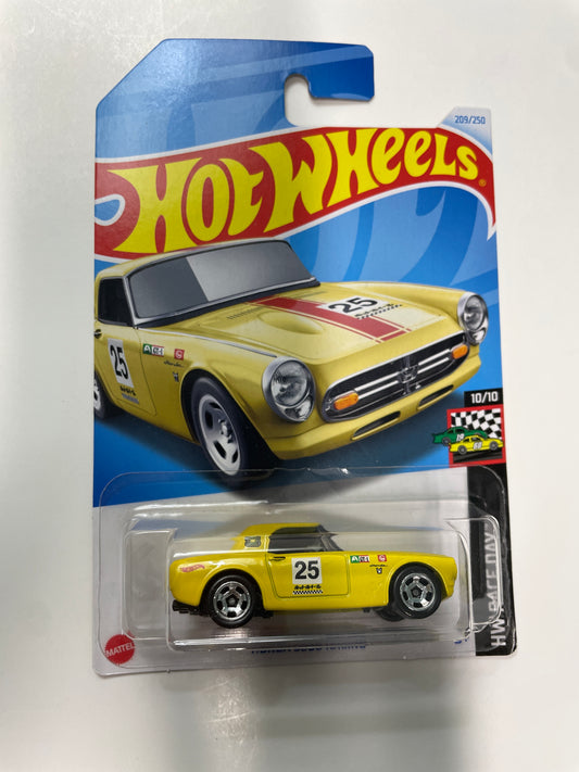 Hot Wheels 1/64 Honda S800 Racing n25 Yellow - Damaged Card