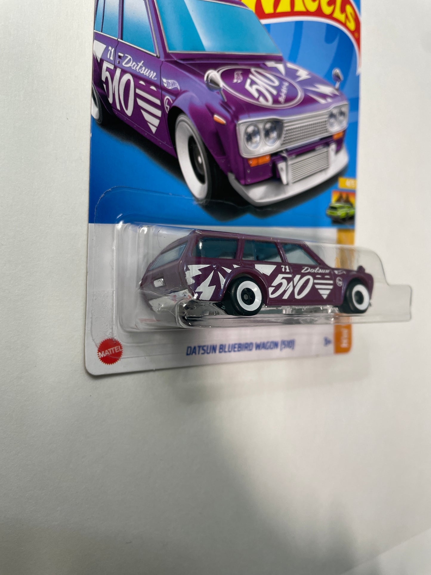 Hot Wheels 1/64 Datsun Bluebird Wagon (510) Purple - Damaged Box