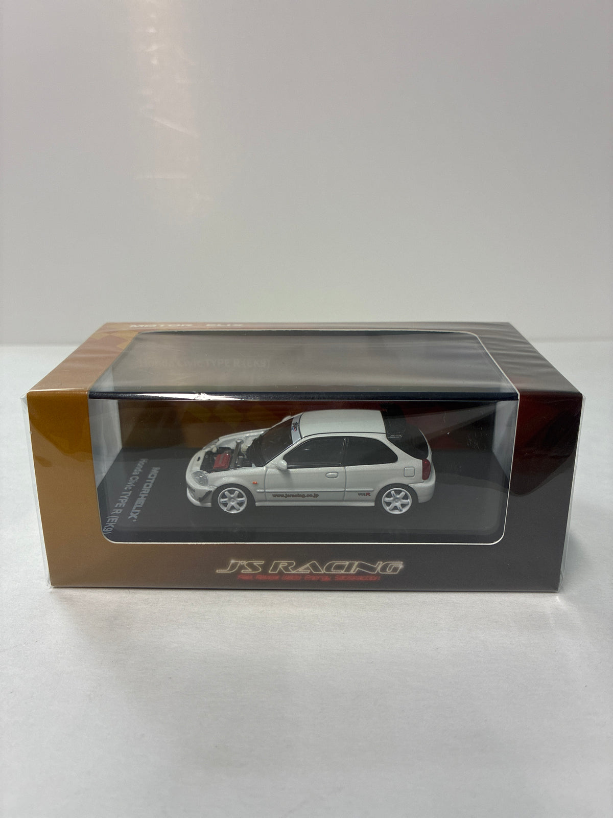 Motorhelix 1/64 Honda Civic Type R (EK9) White Standard Box - M65029