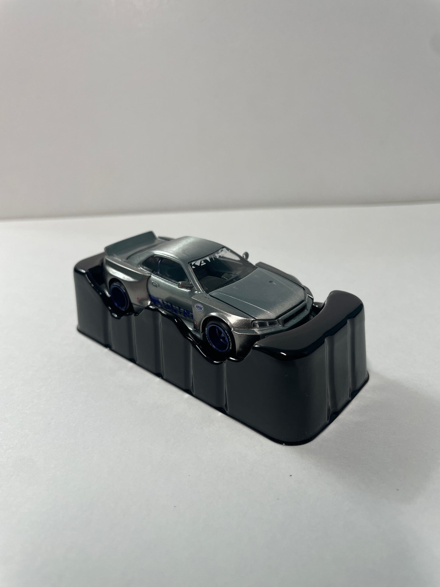 *Chase* Mini GT x Kaido House 1/64 Nissan Skyline GT-R (R34) Kaido Works Shinjuku V1