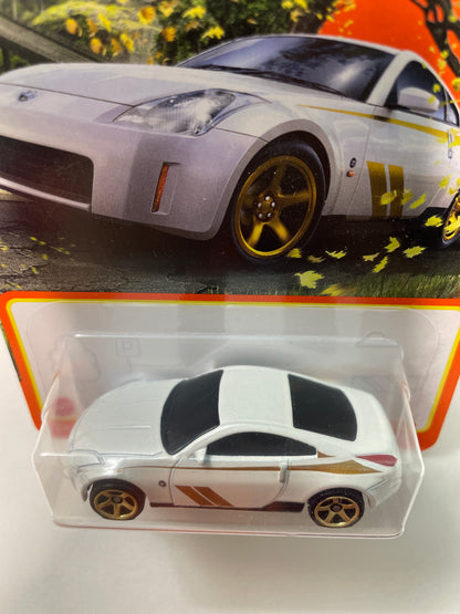 Matchbox 1/64 2003 Nissan 350Z White - Damaged Box