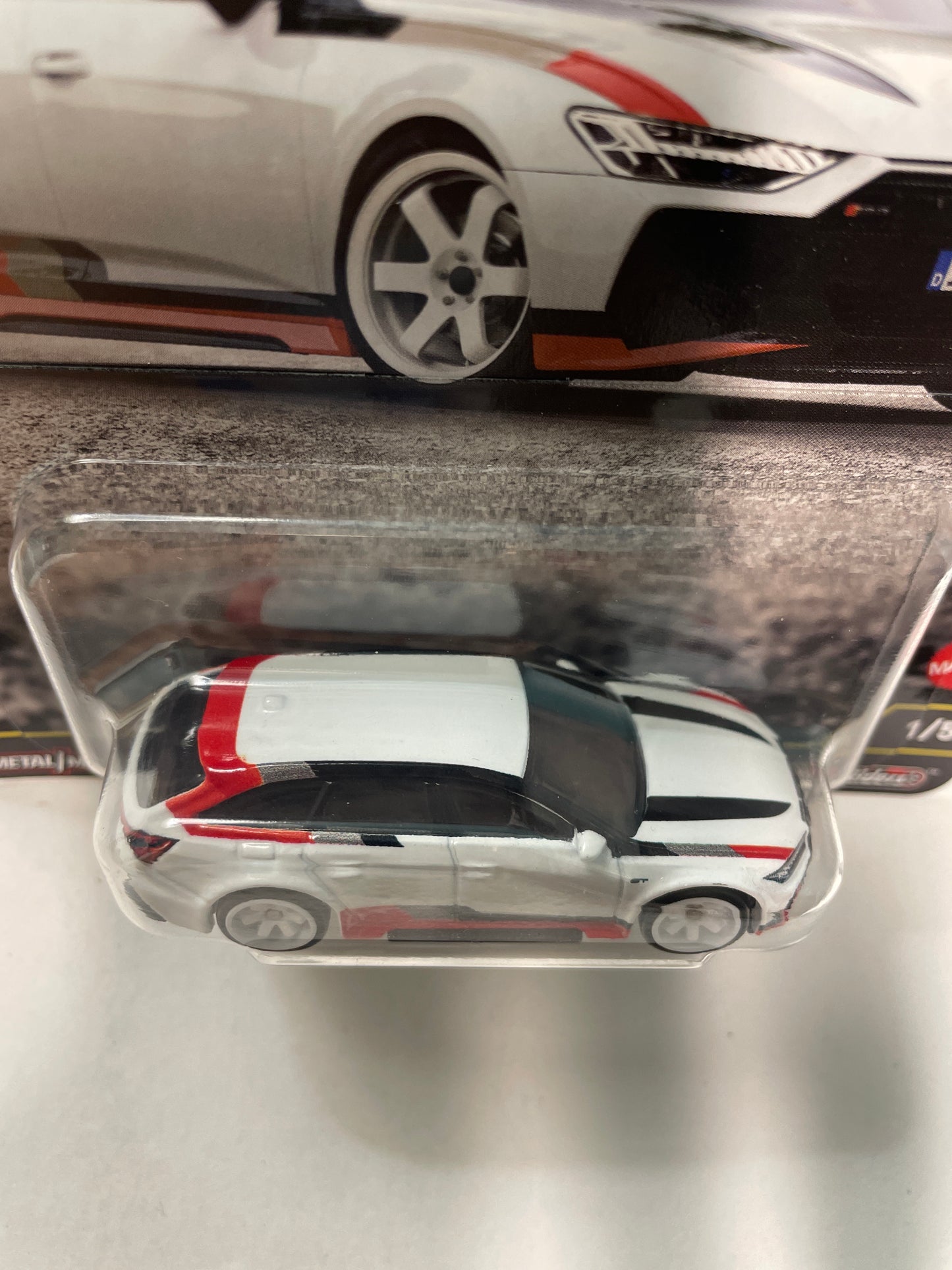 Hot Wheels 1/64 Car Culture Fast Wagons Audi RS 6 Avant White