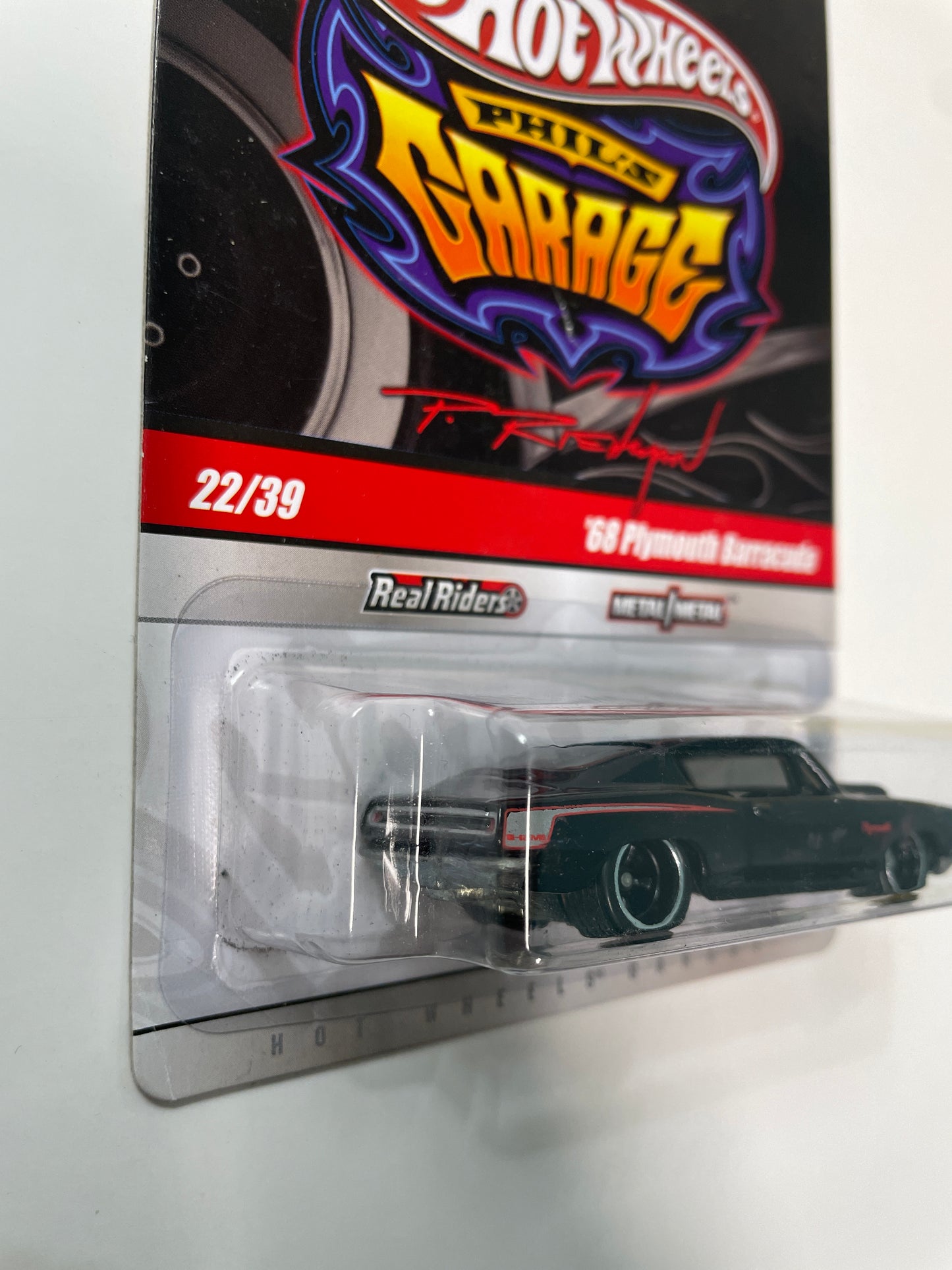 Hot Wheels 1/64 Phil’s Garage ‘68 Plymouth Barracuda Black - Damaged Card
