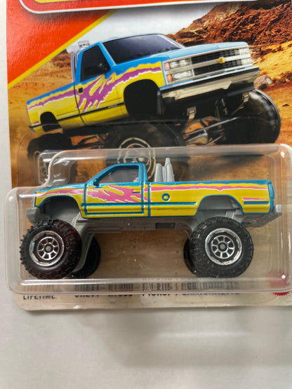 Matchbox 1/64 Chevy K1500 Pickup/ Camionnette Blue