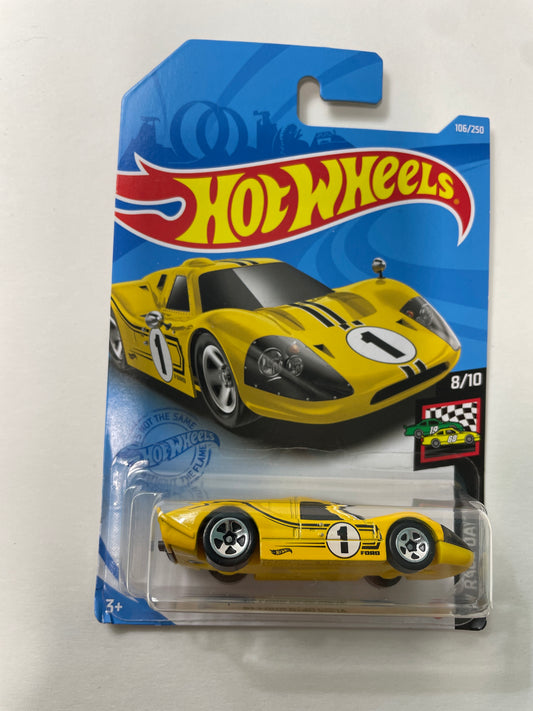 Hot Wheels 1/64 ‘67 Ford GT40 Mk. IV Yellow - Damaged Box