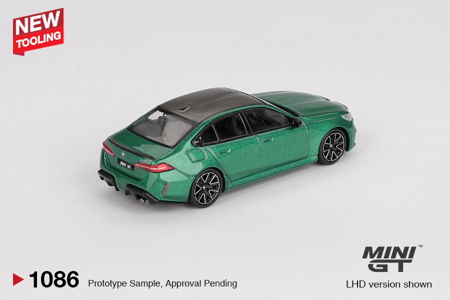 Mini GT 1/64 BMW M5 Isle of Man Green Metallic - MGT01086