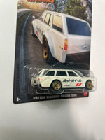 Hot Wheels 1/64 Hot Wagons Datsun Bluebird wagon 510 White