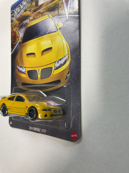 Hot Wheels 1/64 Silver Series Pontiac '06 Pontiac GTO Yellow - JKY10 - Damaged Box