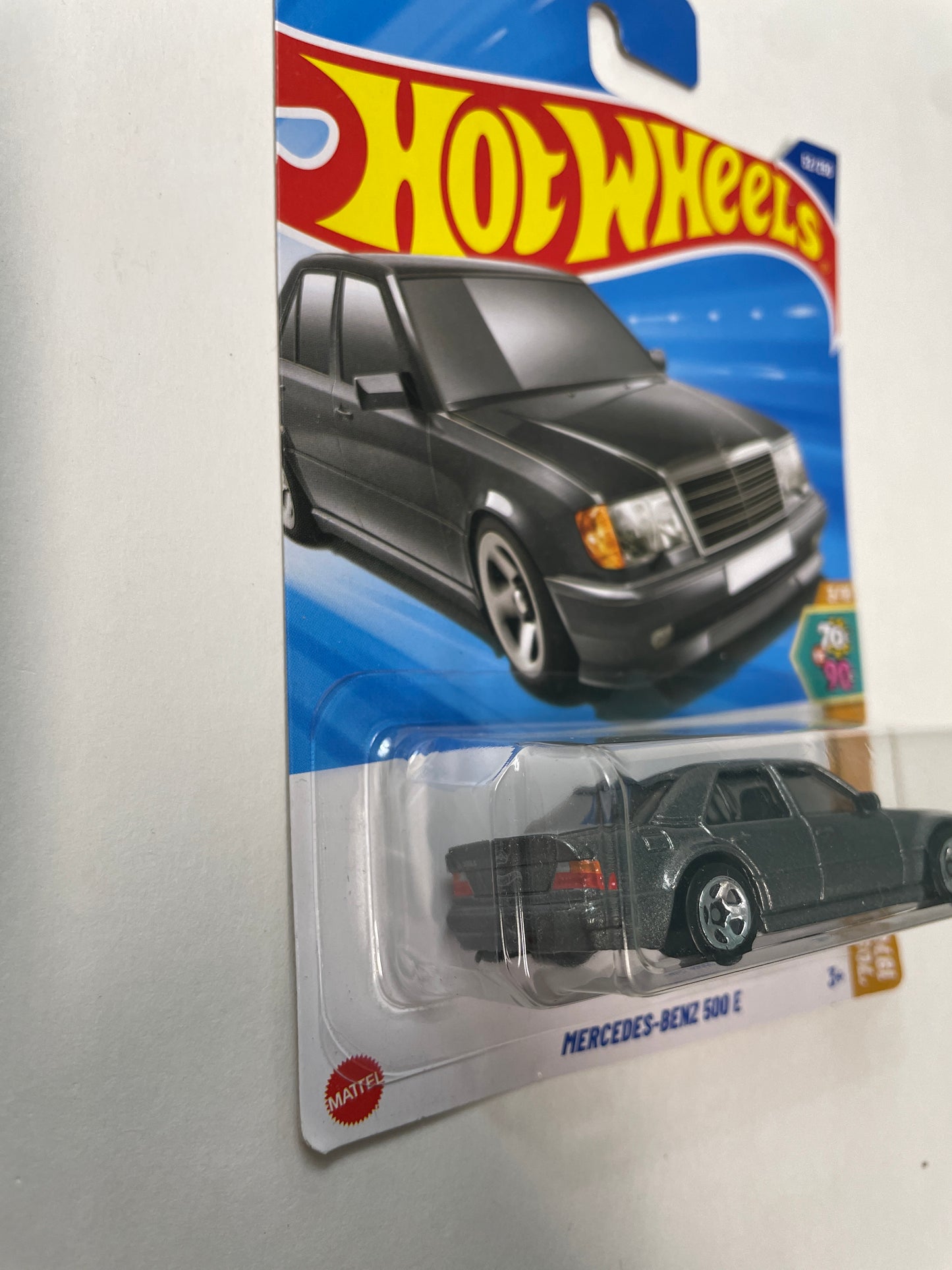 Hot Wheels 1/64 Mercedes-Benz 500 e Dark Grey - Damaged Box