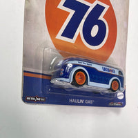 Hot Wheels 1/64 Pop Culture Vintage Oil Haulin’ Gas Blue - Damaged Card