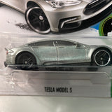 Hot Wheels 1/64 Zamac Tesla Model S *Error* - Damaged Box